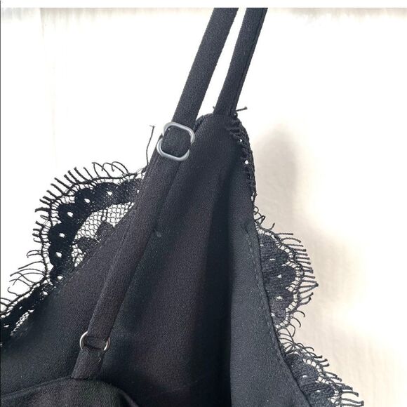 Socialite Black lace camisole - Picture 6 of 10